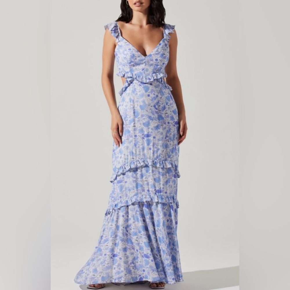 ASTR The Label. Cassis Floral Ruffle Maxi Dress. Size L. Worn once.